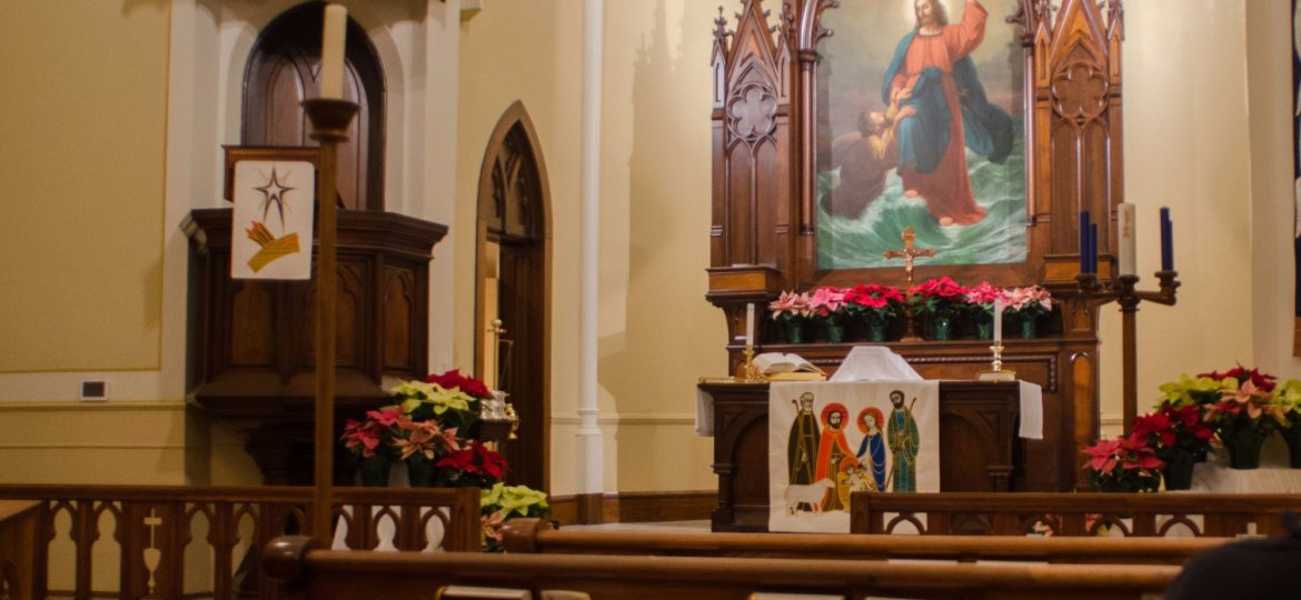 Church_Christmas_Altar